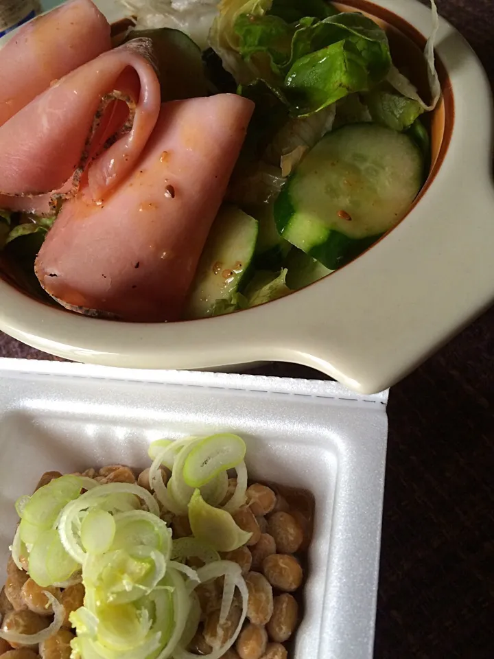 Snapdishの料理写真:Lunch... Natto and pastrami salad|Nigelさん