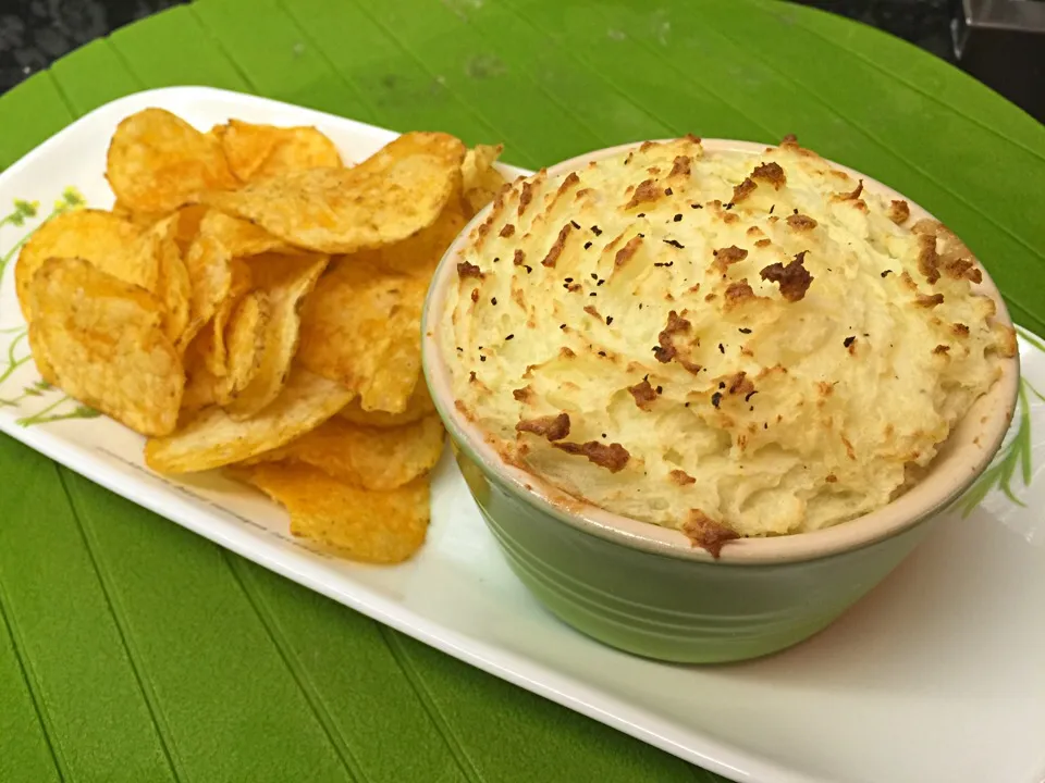 Shepherd Pie with Chips|Colleen Teoさん