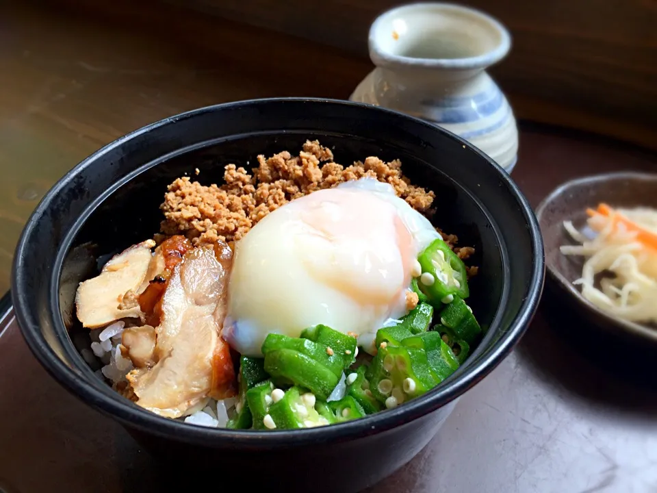 Snapdishの料理写真:指宿名物☆温玉らん丼|マペ子さん