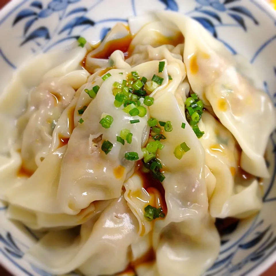 Snapdishの料理写真:Boiled Gyoza Pot Sticker 水餃子|Mama Kathi Dinerさん