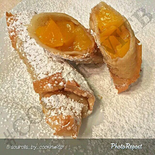 Snapdishの料理写真:My Friend Chef B's Peach Cobbler Rolls #Dessert #Fruit #Cake/Pie #Snack/Teatime 😋 💯 😋|Alisha GodsglamGirl Matthewsさん