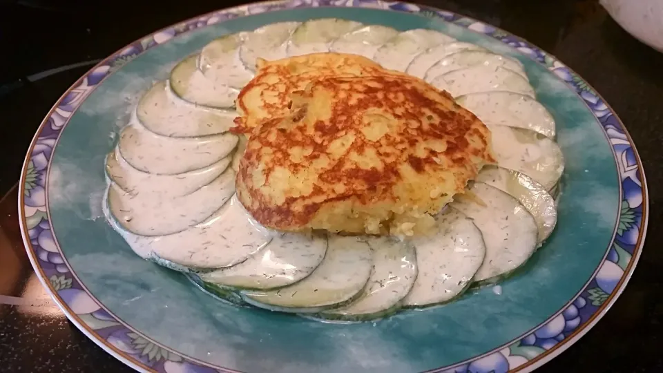 Snapdishの料理写真:Cucumber salad with yoghurt dill dressing with in butter baked egg potatoe mash|Najeskaさん