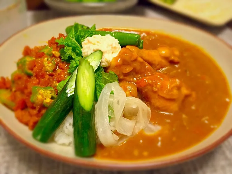 Snapdishの料理写真:チキンカレーとエビとオクラのキーマカレー|Daiさん