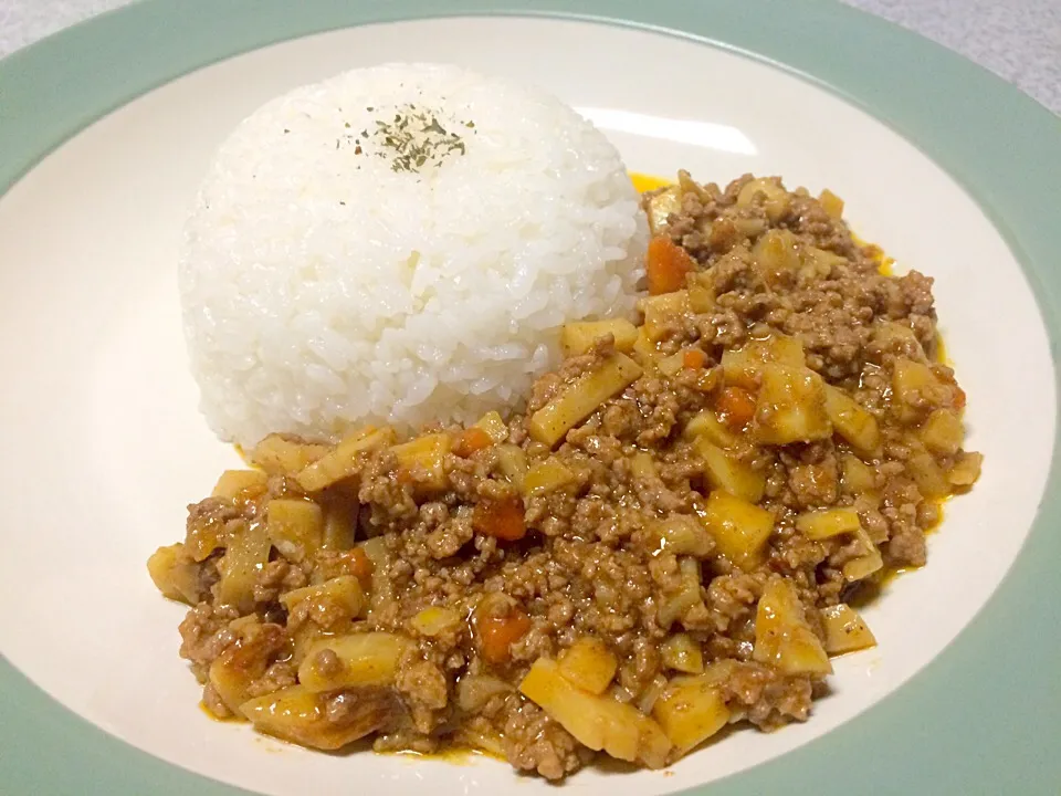 Snapdishの料理写真:筍の食感が美味しい〜ドライカレー👳🏾|sally.127さん