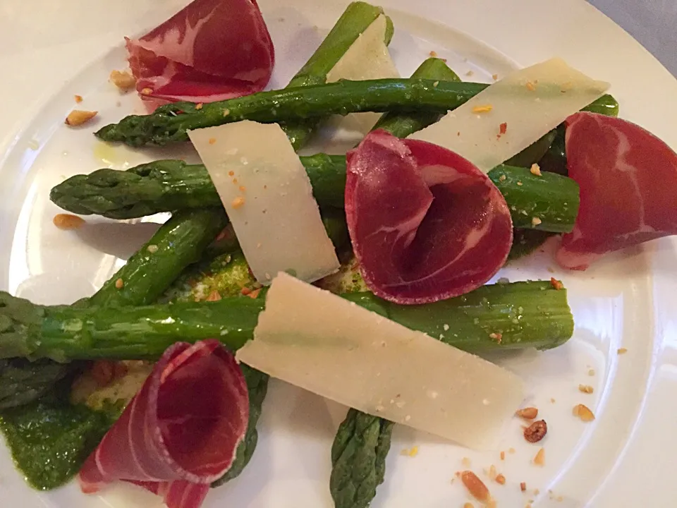 Asparagus with cheese m Parma ham|sgさん