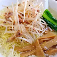 Snapdishの料理写真:塩ネギラーメン|Shuji Onoさん