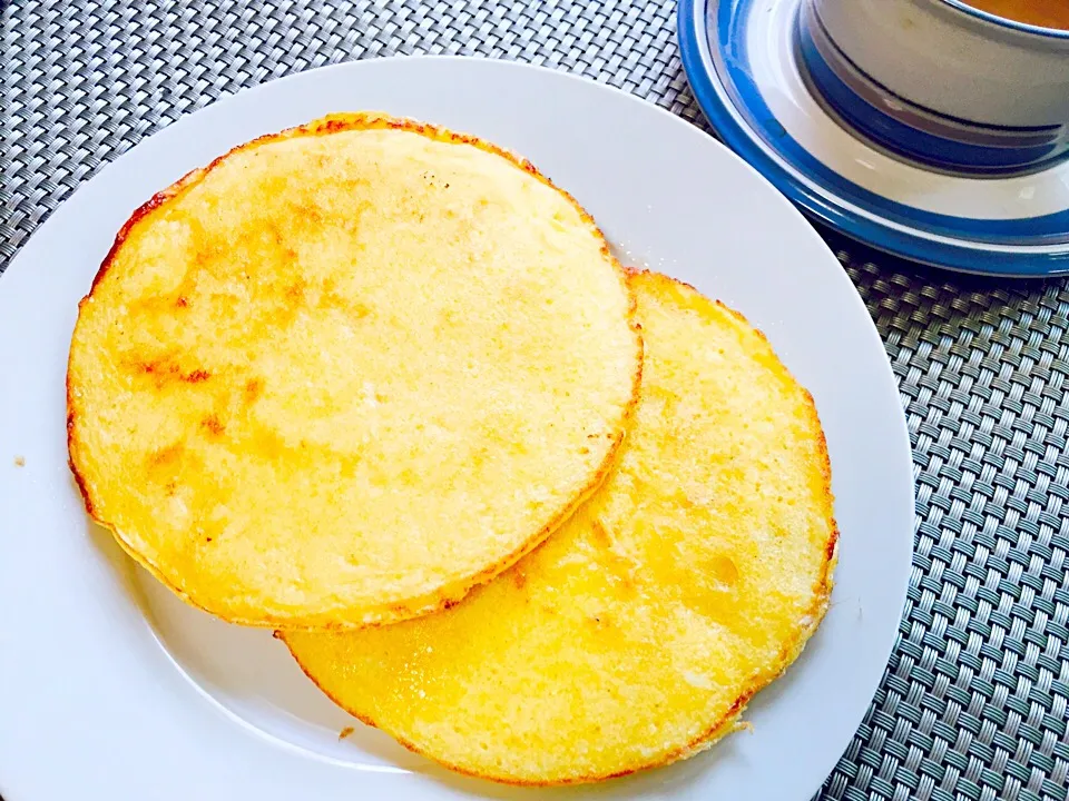 Snapdishの料理写真:コーン🌽の甘〜い香り^_^スイーツコーンとコーンミールのパンケーキ|atsukoさん