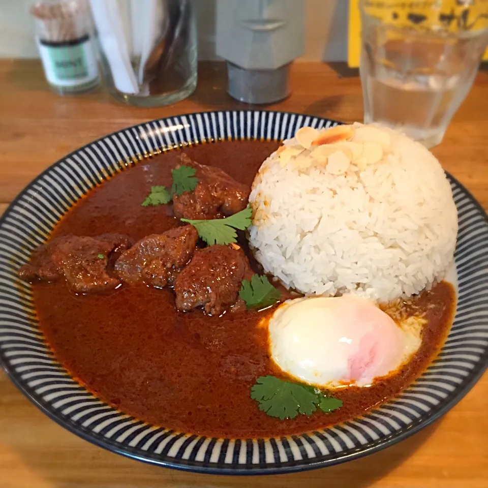 TIKI スパイシーチキンカレー＋たまご|cakeさん