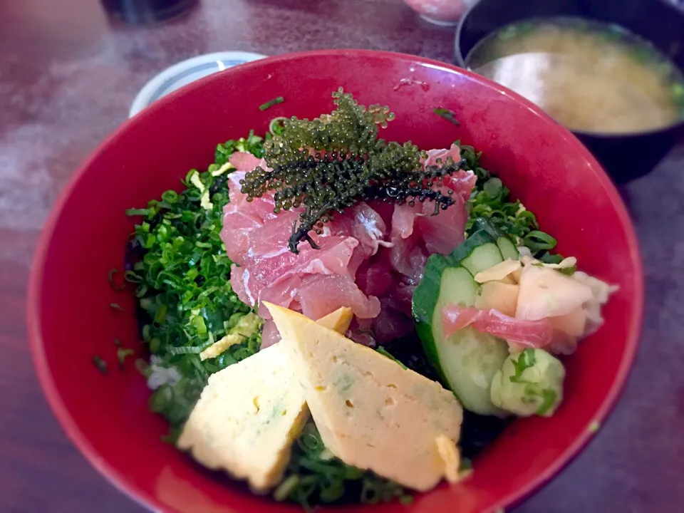 泊いゆまち まぐろや本舗 「まかない丼」|TORUさん