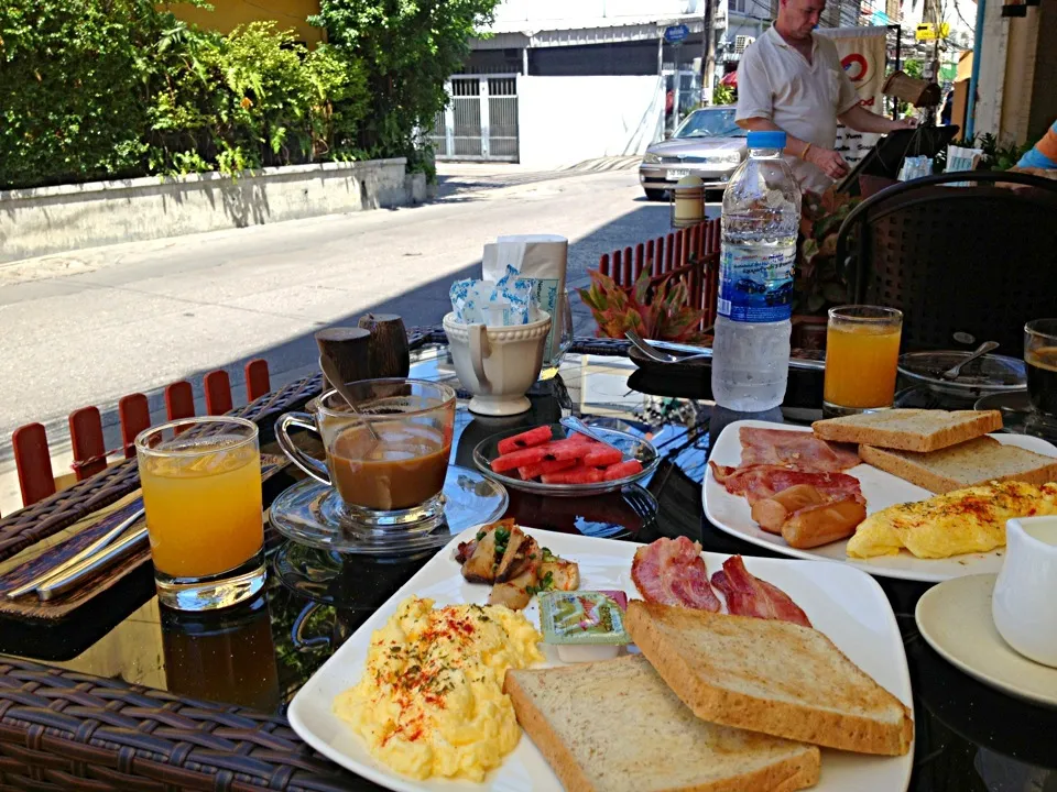 Breakfast at a nice cafe :)|🍅Mom.さん