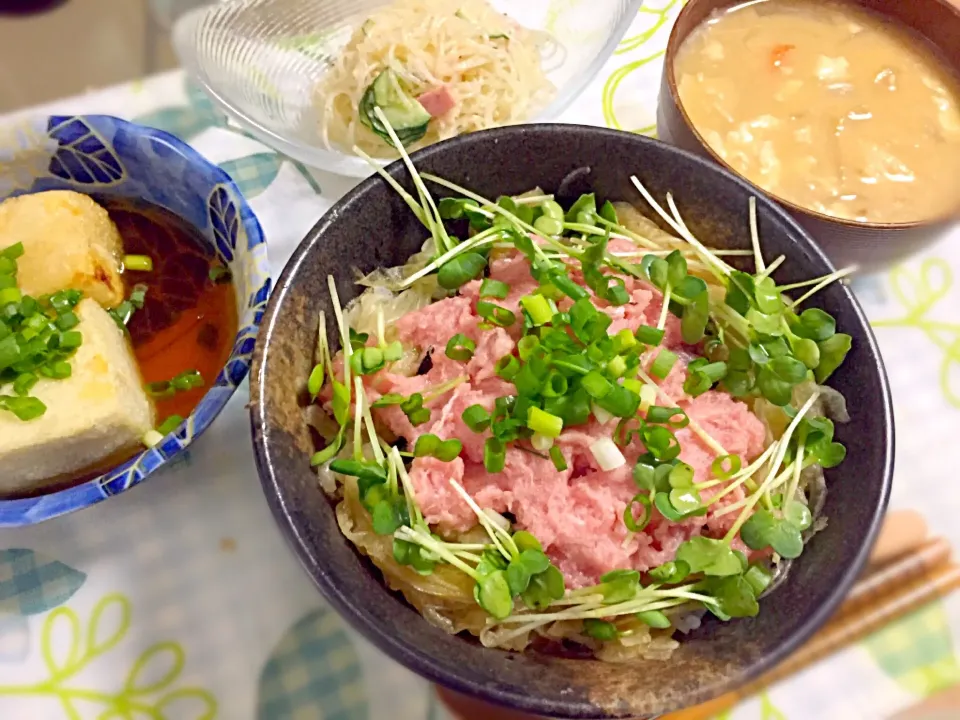 Snapdishの料理写真:子供の日ちらし寿司、を時間なく断念しネギトロ丼|あやさん