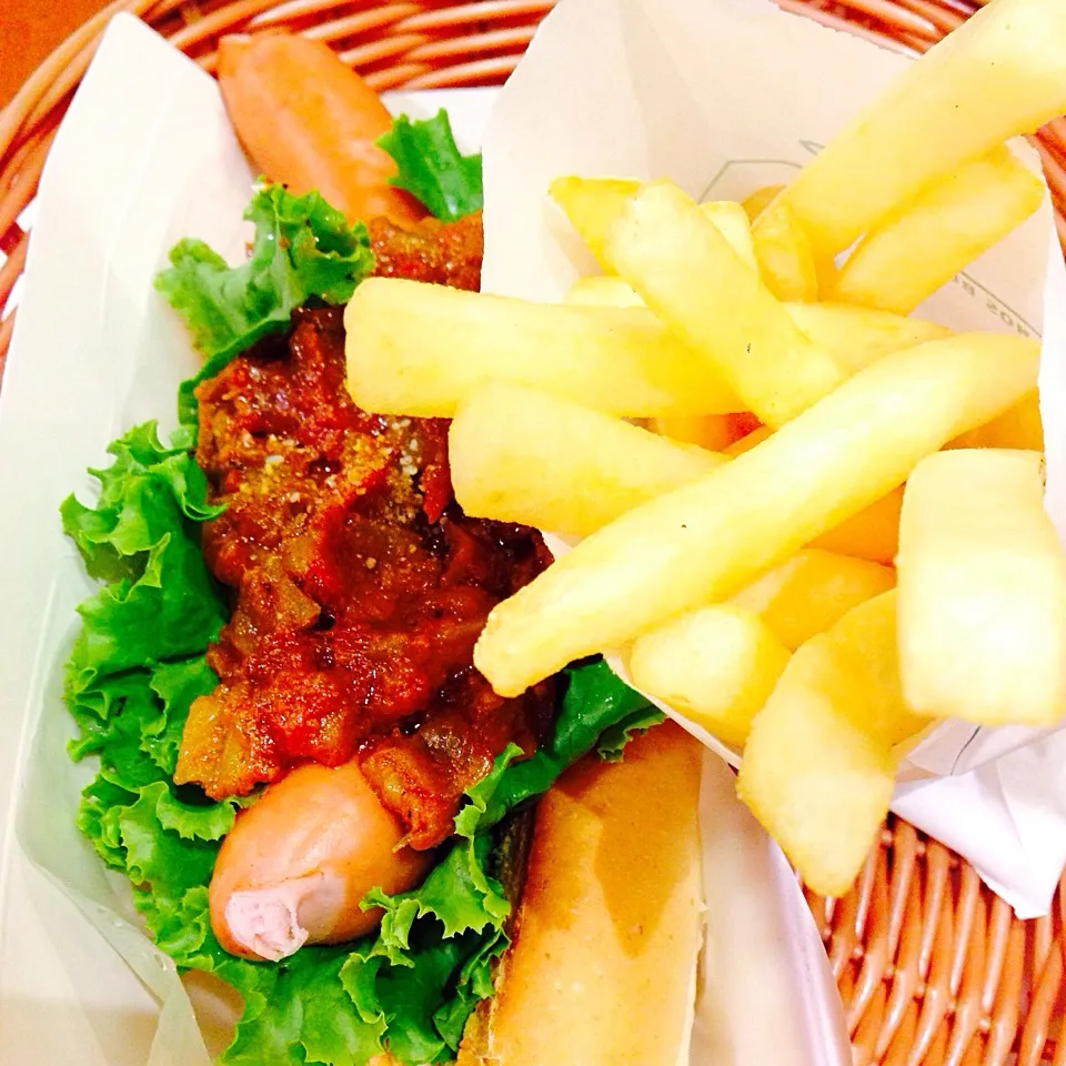 Hot dog with vegetable stew & French fries 🍟|Nonononoさん