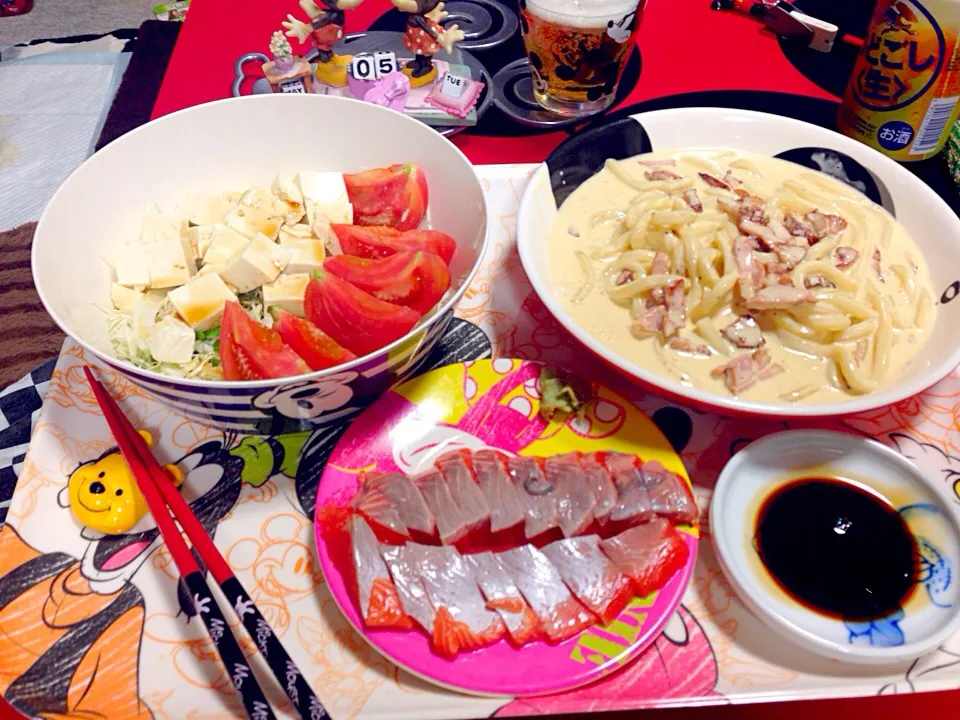 Snapdishの料理写真:とまときゃべつかいわれさらだとうふのせうどんのかるぼなーらさーもんさしみ|ミッキーまうすさん