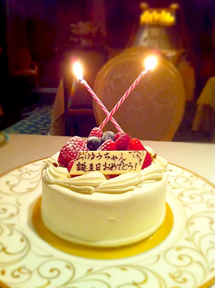 Snapdishの料理写真:妻の誕生日ケーキ|白川哲也さん