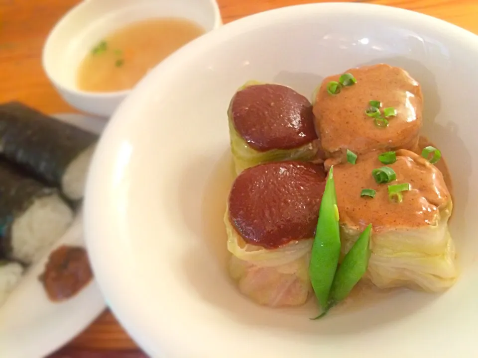 ロールキャベツランチ♪~八丁味噌赤ワインソースと白味噌ごまソース~|acoさん