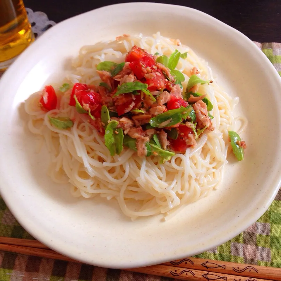 Snapdishの料理写真:ツナとトマト、ルッコラのサラダそうめん|かぴこさん