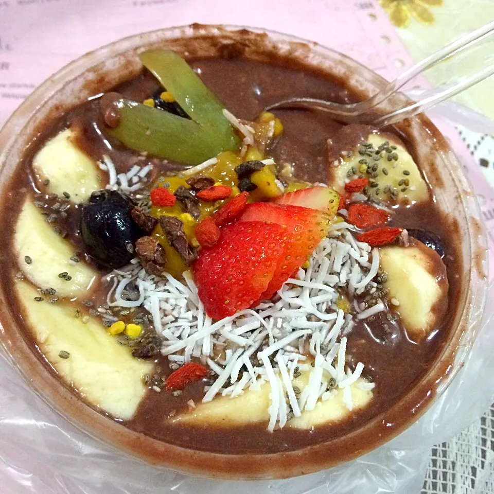 Snapdishの料理写真:Acai SuperBowl with fruits|prissyさん