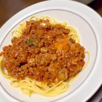 Snapdishの料理写真:チーズ入りミートソースパスタ🍝|ゆうこ☻*さん