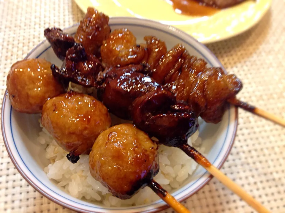 乗っけシリーズ😋焼き鳥丼✌️|アライさんさん