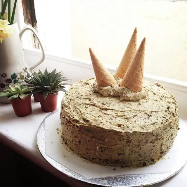 Snapdishの料理写真:Mint chocolate chip cake with sponge in the middle waffle cones to garnish|CHUENCHAIさん