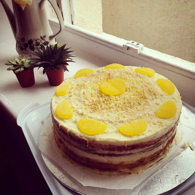 Snapdishの料理写真:Lemon white chocolate marscapone cake|CHUENCHAIさん