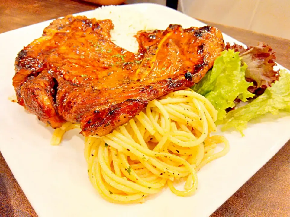 Pork Chop with Pasta...|Jason Letchumananさん