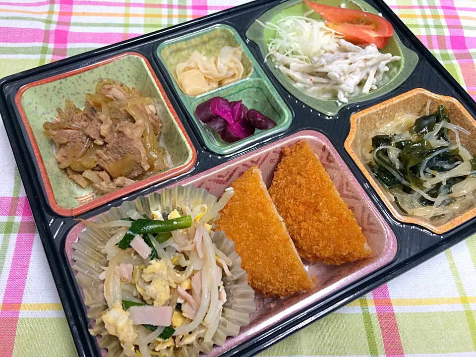 牛丼の具 日替わり弁当 豊川市御油から宅配|Naokazu Kuritaさん