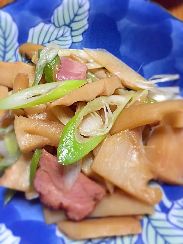 タケノコと焼豚の中華炒め|かよっぺさん