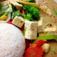 Snapdishの料理写真:Vegan green curry 🍚🍵|🙏😄さん