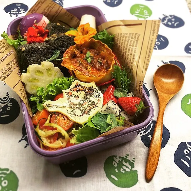 Snapdishの料理写真:Quick and Easy Lasagna Cup Bento. 簡単ラザニアカップ弁当、withニャンぱち先生💕|Yuka Nakataさん