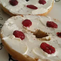 bagels for breakfast|Emie Aliasさん