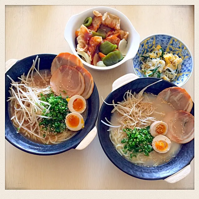 Snapdishの料理写真:揚げ餃子の酢豚風あんかけ☆にら玉もやし☆鶏塩ラーメン꒰ ૢ❛ั◡❛ั ॢ✩꒱|とまこ(*^o^*)さん