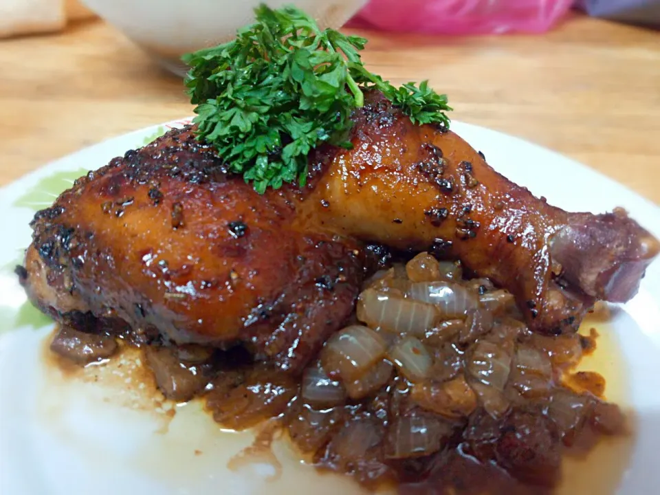 Black Pepper Grilled Chicken with Onion Mushroom Sauce|Shahril Sohorさん