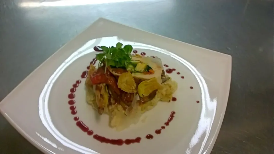 primavera Stuff chicken caccitore whit ártichoque pure and crispy ártichoque chips|Mariano Gardaさん