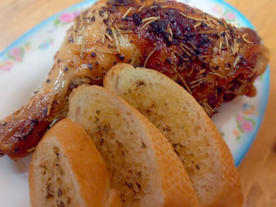 Apple Rosemary Grilled Chicken with Garlic & Herbs Bread|Shahril Sohorさん