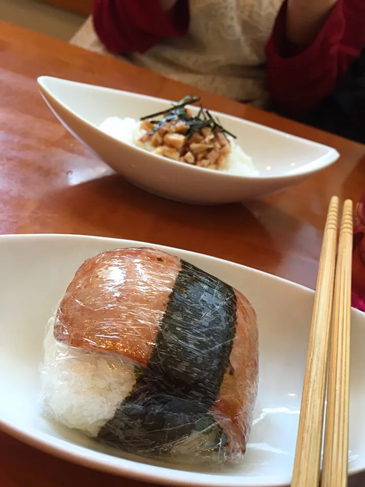 スパムおにぎりとチャーシュー丼*\(^o^)/*|nanaminoriさん