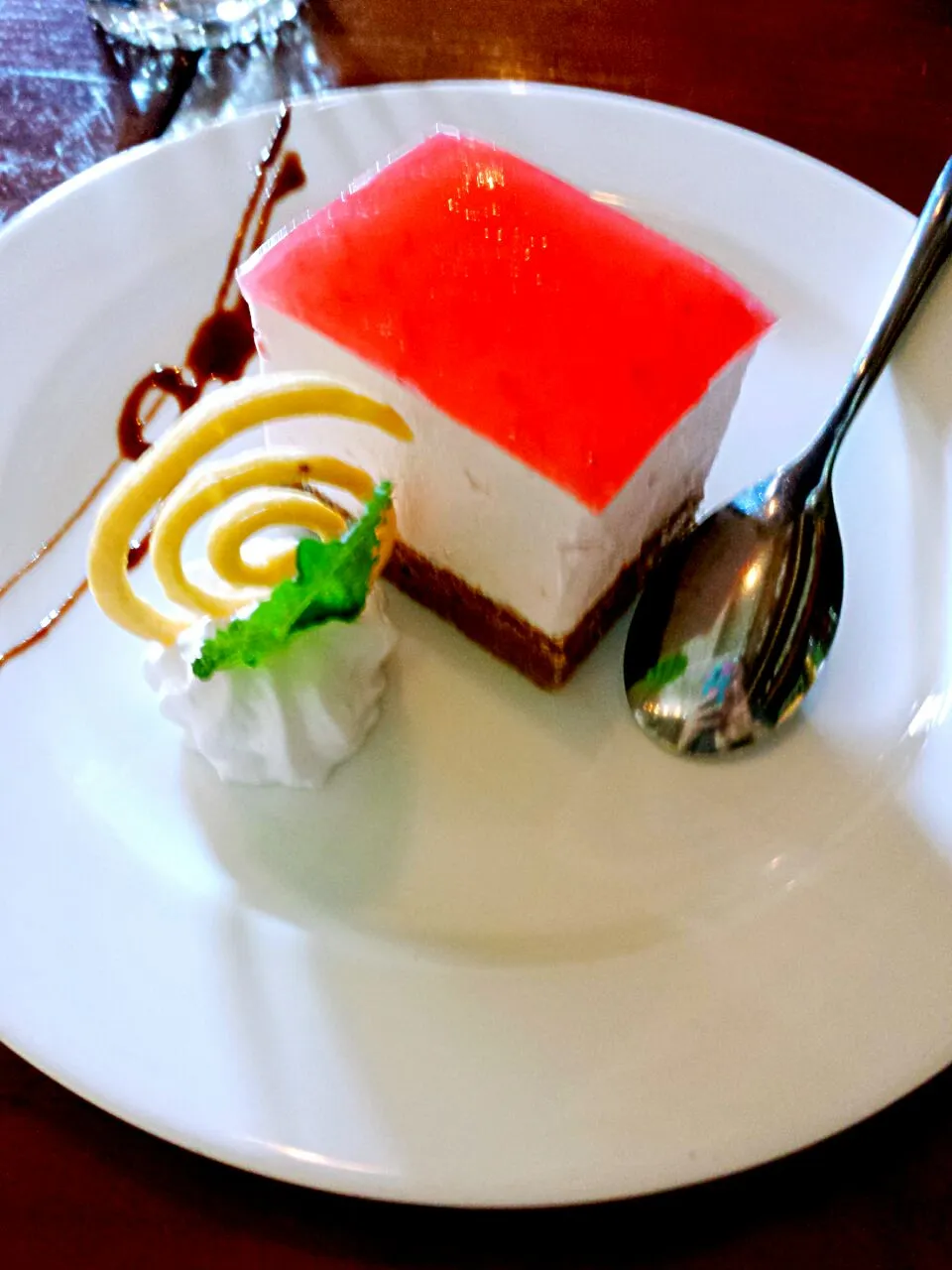 Snapdishの料理写真:🍓草莓慕斯🎂|Aliceさん