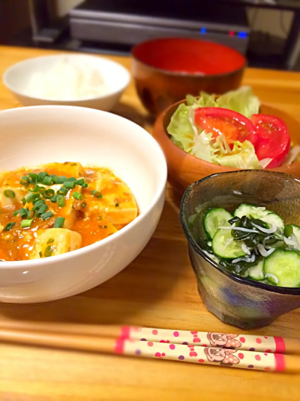 きゅうりワカメしらすの酢の物と麻婆豆腐(*´ω｀*)|うーろんさん