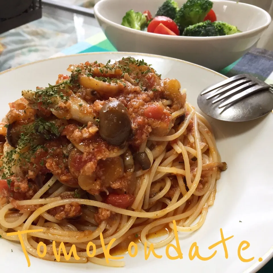 Snapdishの料理写真:蟹缶と茄子のトマトソースパスタ🍴♡|🇯🇵ともこちゃん。さん