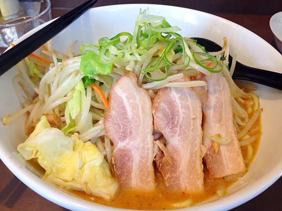 野菜味噌ラーメン@iseya食堂 大宮西口 ¥850|ま〜ちんさん