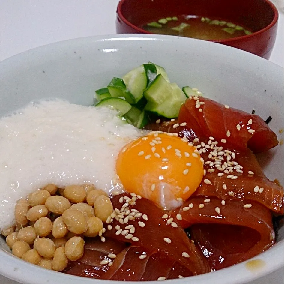 ばくだん丼！|みんさん