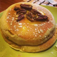 Snapdishの料理写真:pancakes with walnut syrup|kavita maharajさん