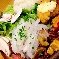 マッシュルーム料理ミックスプレートランチ☆牛ハラミのロースト、新玉ねぎとマッシュルーム♡|Kaochanさん