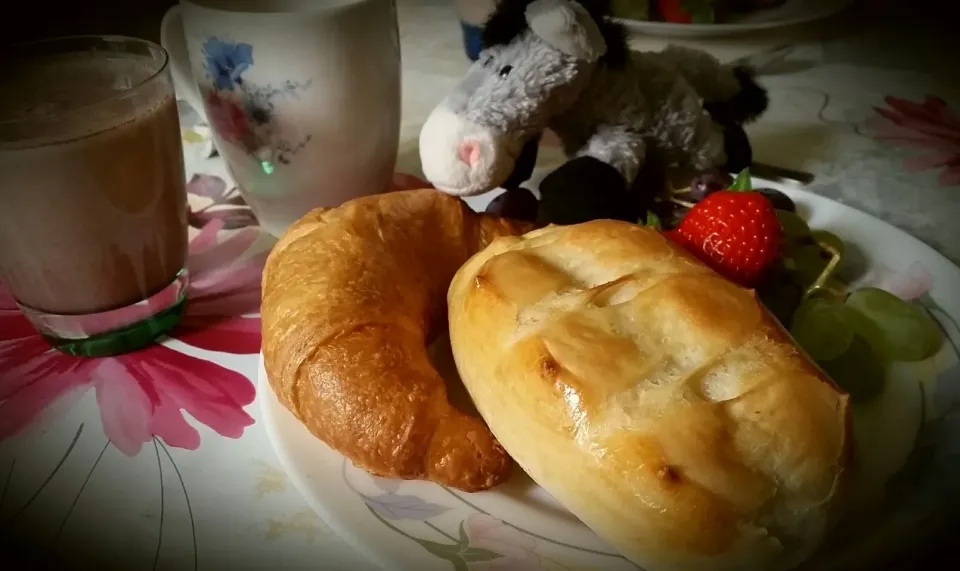 Typicall Swiss Breakfast|Najeskaさん