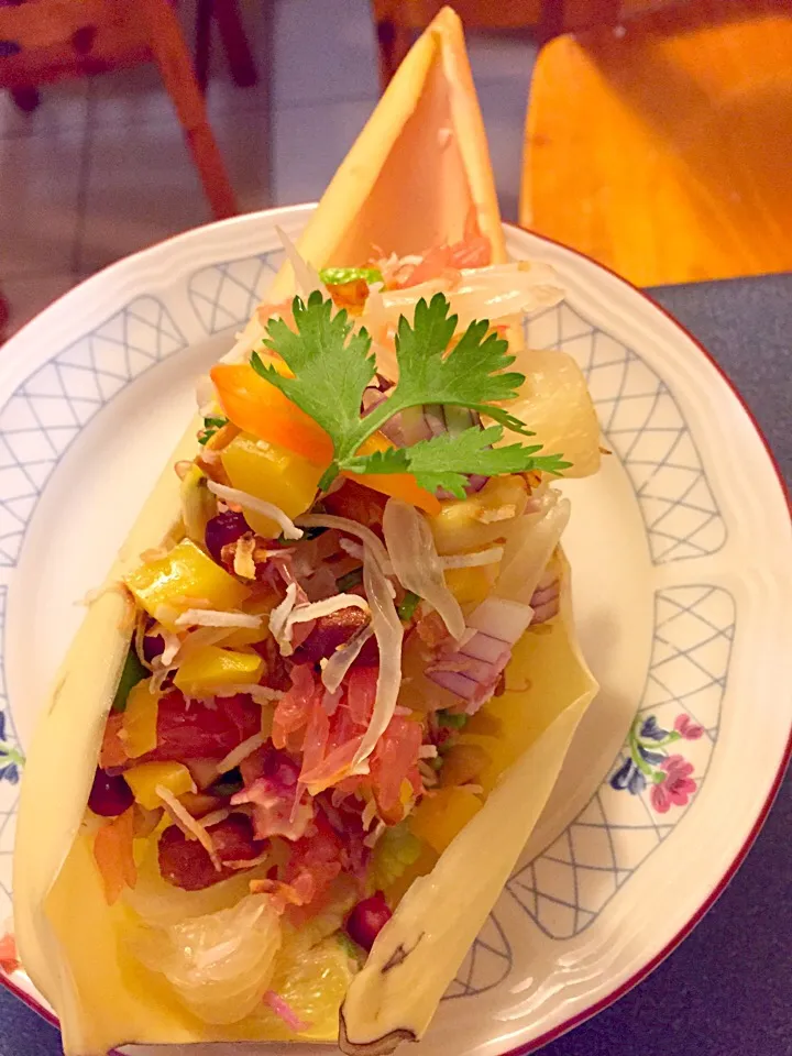 Snapdishの料理写真:Pomelo grapefruit and pomegranate salad|Nittaya Sichabal-Braunさん