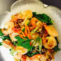 Garlic prawns and kale salad|Nittaya Sichabal-Braunさん