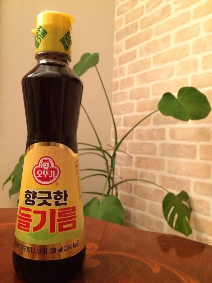 韓国で大人買いした荏胡麻油😊✨
OTTOGI PERILLA OIL👍💕
오뚜기 향긋한 들기름 😋
これがたまらなく香ばしく美味しいんです👍

#荏胡麻油 #大人買い #韓国 #OTTOGI #OTTOGIPERILLAOIL 
#紫蘇 #荏胡麻 #ごま油 #healthy
#極上|chieさん