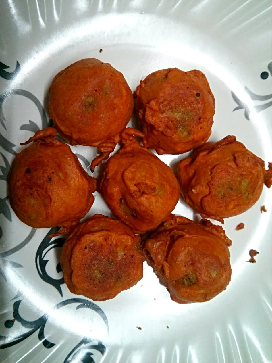 Potato wada poularly known as Batata Wada in mumbai|v.m.m.さん