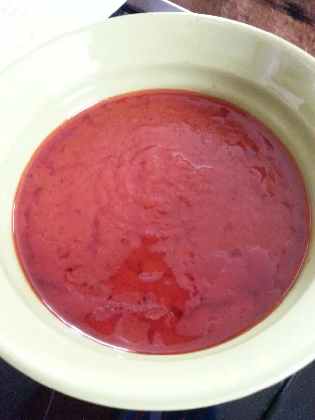 very quick, simple spicy tomato sauce for dipping.|Polly Gelfusoさん