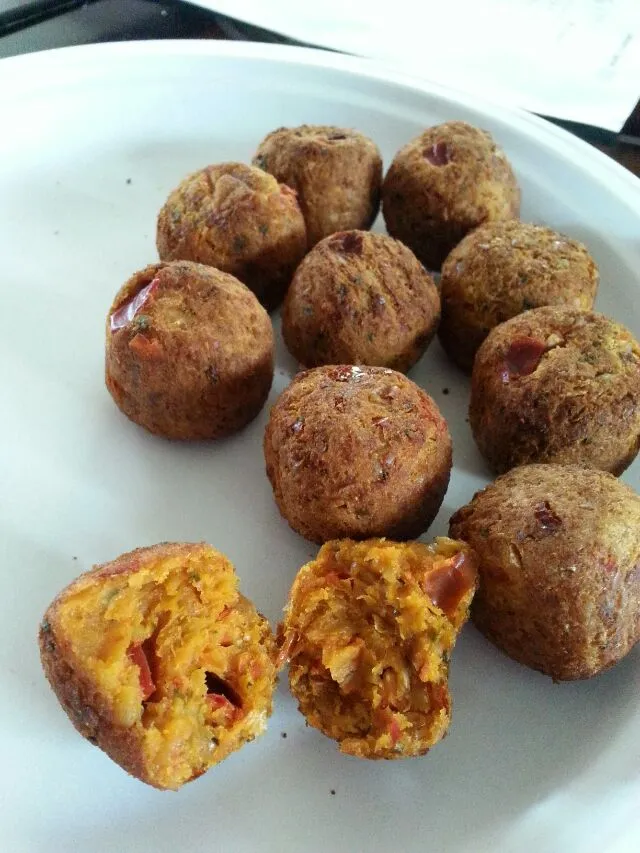 roasted red pepper falafel.|Polly Gelfusoさん